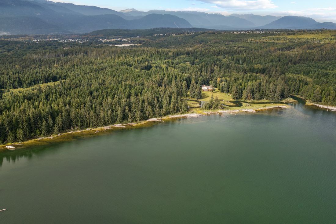 Minette Bay Lodge, photograph 1 of 11